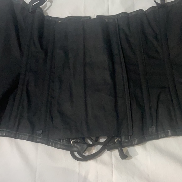 Leather Corset - Picture 6 of 8